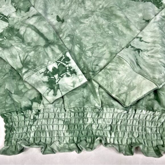 NEW Nine West Tie Dye Green Pullover Smocked Hem Sweatshirt Women’s Medium - Picture 5 of 10